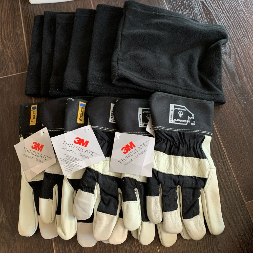 3M Thinsulate Black and White Gloves Set